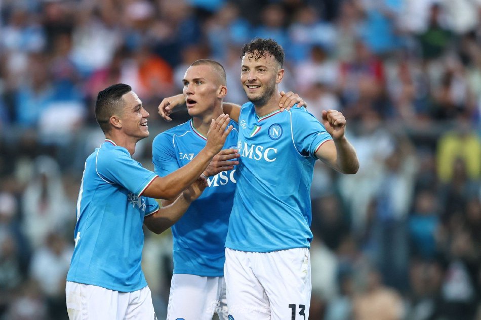 他始终用行 他始终用行